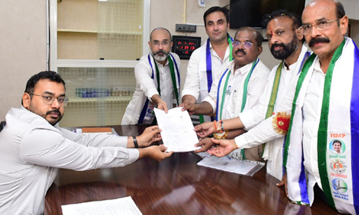  Kurnool Ycp Candidate Imtiaz Nomination , Kurnool , Ycp Candidate , Imtiaz, Hafe-TeluguStop.com