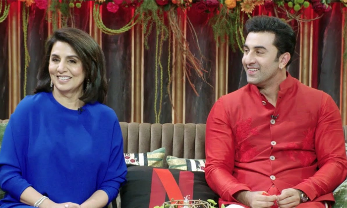  Ranbir Kapoor Spills Beans On Dating Life Reveals Gifting Mom Jewelry To Girlfri-TeluguStop.com