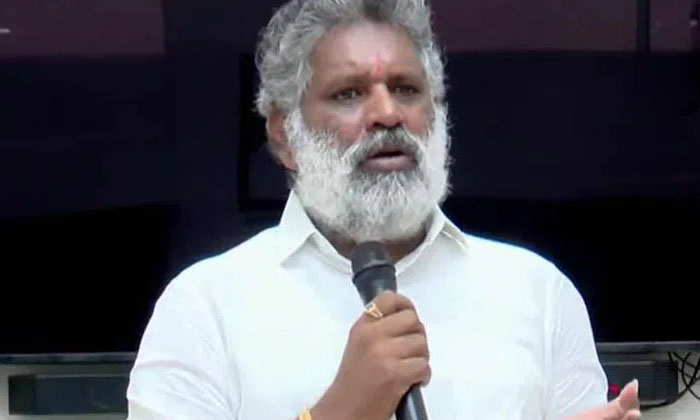  Ycp Leader Chevireddy Bhaskar Reddy Sensational Comments On Attacks After Pollin-TeluguStop.com