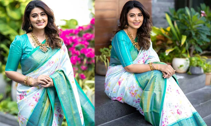  Actress Sneha Comments About Her Dresses Details, Sneha,prasanna,dresses,star Ac-TeluguStop.com