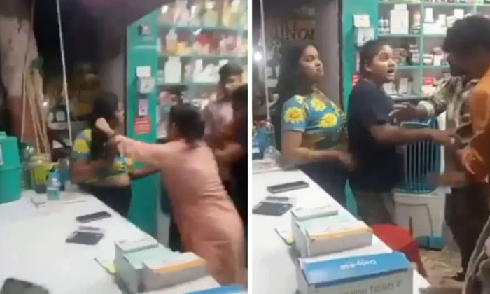  Argument Over Rs.100 If You See How These Women Were Beaten, Heated Altercation,-TeluguStop.com