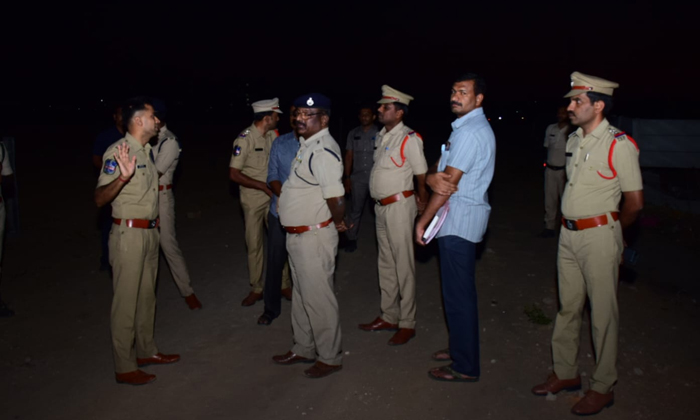  District Sp Akhil Mahajan Inspected The Security Arrangements During Cm's Visit-TeluguStop.com