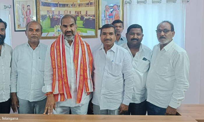  Congress Party Leaders Meeting Government Whip Mla Adi Srinivas-TeluguStop.com