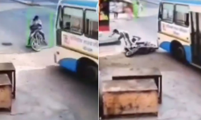  The Bus Driver Who Hit The Chain Snatchers If You See The Video.., Haryana, Bus-TeluguStop.com