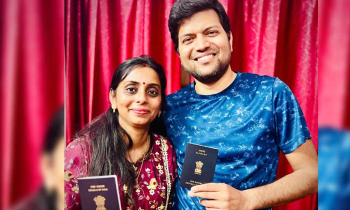Nri Couple From Bihar Flies To Hometown From Germany To Vote , Lok Sabha Electi Nri Couple From Bihar Flies To Hometown From Germany To Vote , Lok Sabha Electi-TeluguStop.com