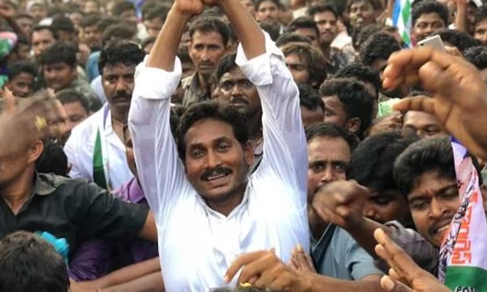  New Plan To Go To Every House Ready For Jagan, Jagan, Ap Cm Jagan, Tdp, Janasena-TeluguStop.com