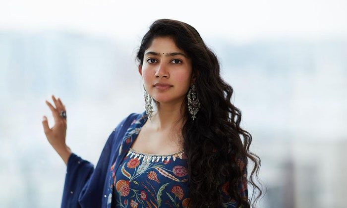  Now What Is The Reason For Sai Pallavi Craze To Increase So Much, Sai Pallavi ,-TeluguStop.com