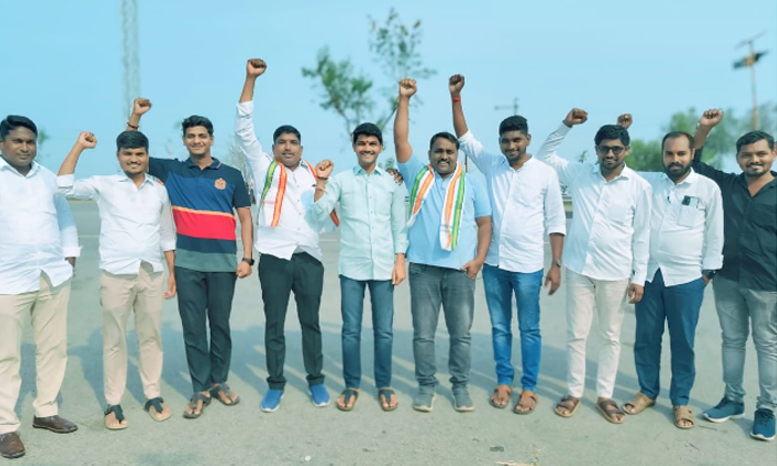  Social Media Coordinators Left For Social Media Meeting With Revanth Reddy, Soci-TeluguStop.com