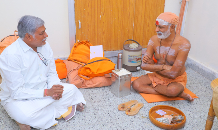  Sri Sri Sri Madhava Nanda Swamy, The Head Of The Toguta Who Visited Rajanna, Sri-TeluguStop.com