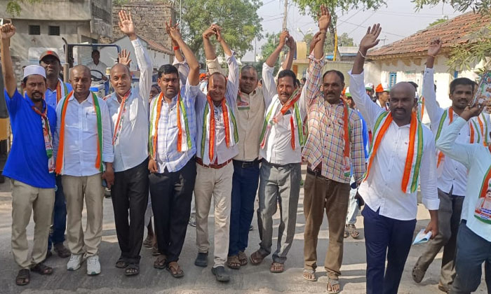  Congress Party Mp Candidate Rajender Rao Is Campaigning In 8 Booths For Victory-TeluguStop.com