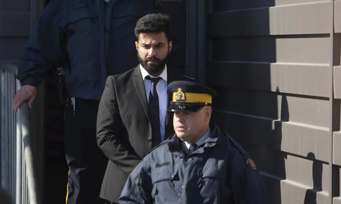  Indian-origin Truck Driver Who Caused Bus Crash That Killed 16 Hockey Players In-TeluguStop.com