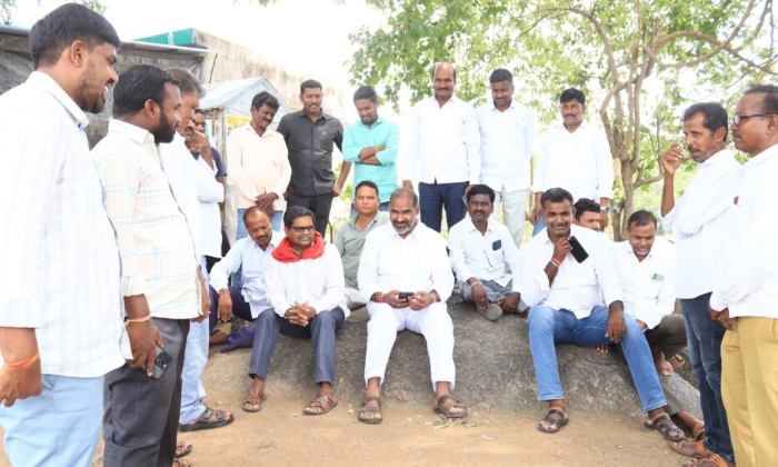  Vemulawada Mla Adi Srinivas Criticizes Brs Over Farmers Issues, Vemulawada, Mla-TeluguStop.com