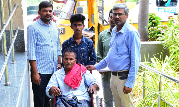  A Giving A Wheelchair To An Old Man , Wheelchair , Yellareddypet, Rajanna Sirisi-TeluguStop.com