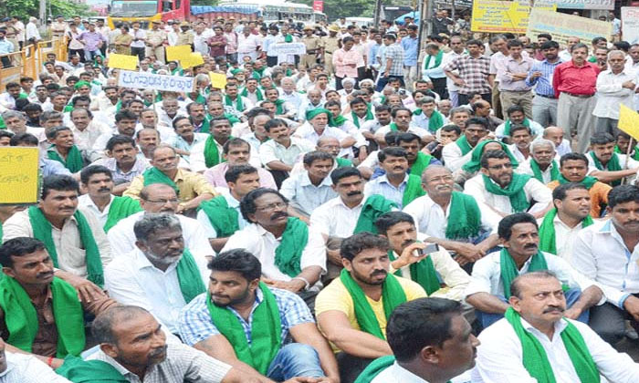  Farmers Of Amaravati Who Have Finished Initiation Removal Of Camps Amaravati Far-TeluguStop.com