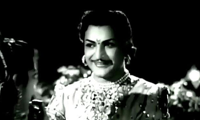 Telugu Ntr Hardwork, Saroja Devi, Savitri, Gopalakrishna, Tollywood-Movie