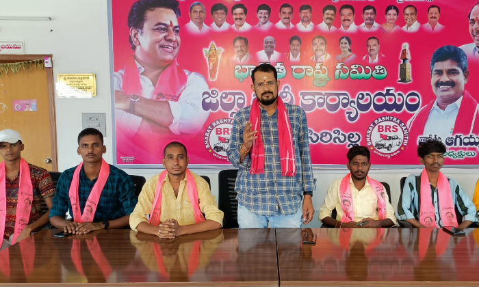  Fees Regulation Act Should Be Implemented, Fees Regulation Act , Brs , Brs Stude-TeluguStop.com