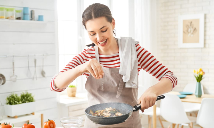  Hello Ladies Are You Following These Tips In Your Kitchen Details, Kitchen Tips,-TeluguStop.com