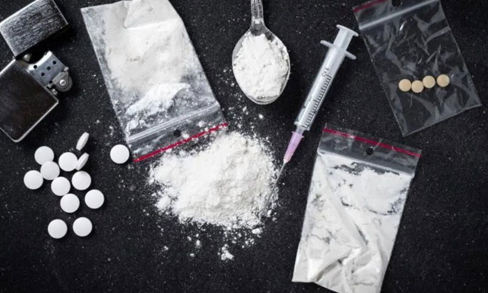 Punjabis Are Turning Into Zombies On The Road Is It Because Of Drugs, Drugs, Vir Punjabis Are Turning Into Zombies On The Road Is It Because Of Drugs, Drugs, Vir-TeluguStop.com