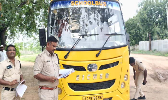  Fitness Test Mandatory For Private School Buses: Rto Jilani , Suryapet Distri-TeluguStop.com