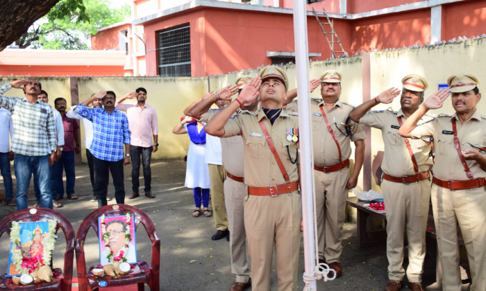  Telangana State Inauguration Day Celebrations At The District Police Office And-TeluguStop.com