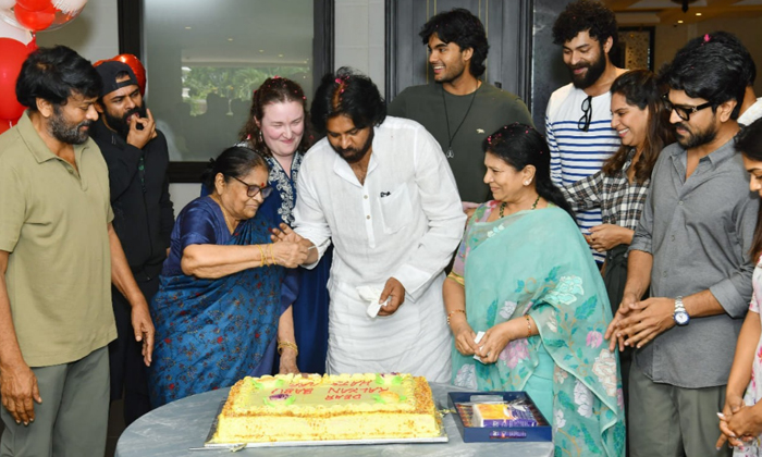 Telugu Ambassador, Chiranjeevi, Ramcharan, Upasana, Upasanawwf, Nature, Wwfnatio