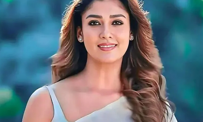  What Is This Nayan , Nayanthara, Malayalam Film Industry, Chandramukhi, Jyotika-TeluguStop.com