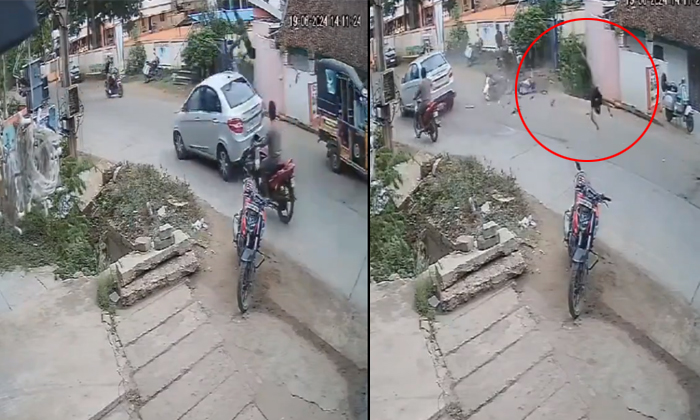  Bike Hits Car After Passing The Auto At High Speed Video Viral Details, Bike Acc-TeluguStop.com