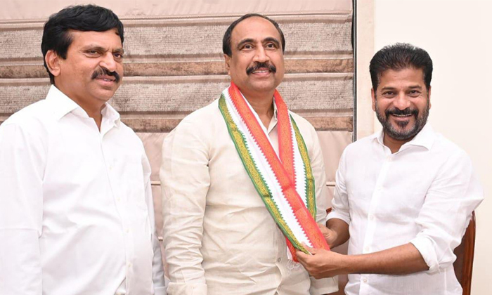  Jagital Brs Mla Sanjay Kumar Joined Congress Party Details, Jagital Brs Mla Sanj-TeluguStop.com