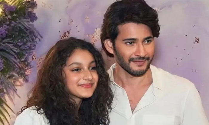  Hero Mahesh Babu Daughter Sitara Ghattamaneni Wants To Do English-movies Only,-TeluguStop.com