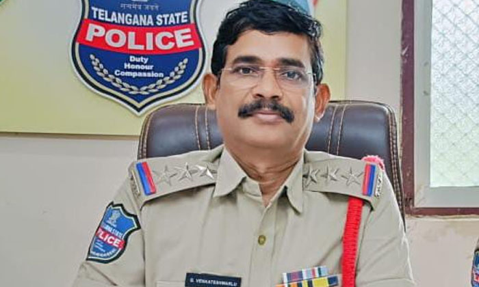  Akhil Tried To Commit Suicide To Escape From Terror: Chandurthi Ci Venkateshwarl-TeluguStop.com