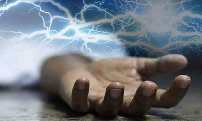  Farmer Dies Due To Electric Shock , Farmer , Died , Electric Shock , Chandur ,-TeluguStop.com