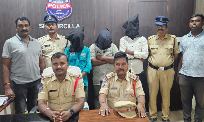  Four Persons Arrested In Two Ganja Cases, Four Persons Arrested ,two Ganja Cases-TeluguStop.com