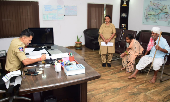  Grievance Day Program For Speedy Justice To Victims District Sp Akhil Mahajan, G-TeluguStop.com