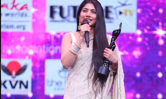 Telugu Filmfare Award, Fim Awards, Gargi, Saipallavi, Love Story, Virataparvam,