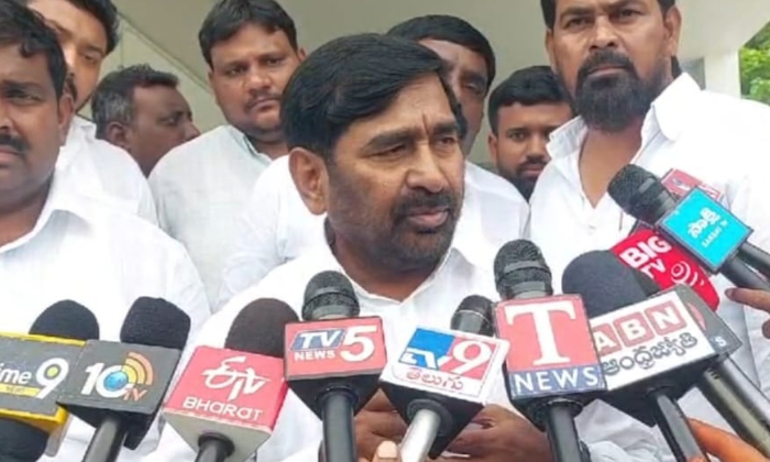  No Clarity On Loan Waiver Former Minister Jagadish Reddy, No Clarity ,loan Waive-TeluguStop.com