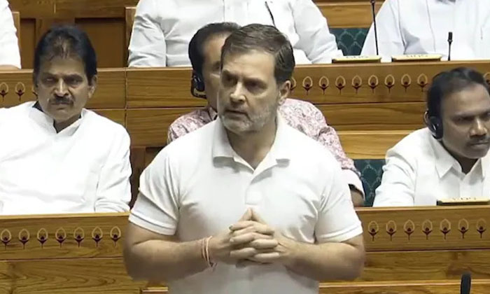  Rahul Gandhi Sensational Comments In Lok Sabha On Demonetisation Issue , Rahul G-TeluguStop.com