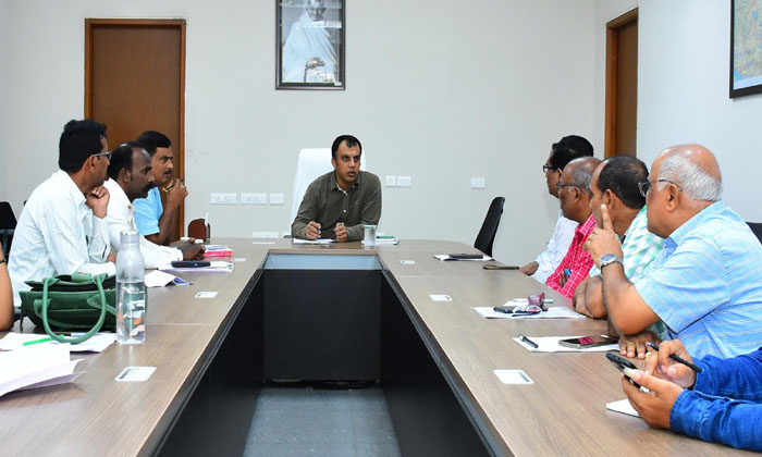  District Collector Conducted A Review With Concerned Authorities On Intermediate-TeluguStop.com