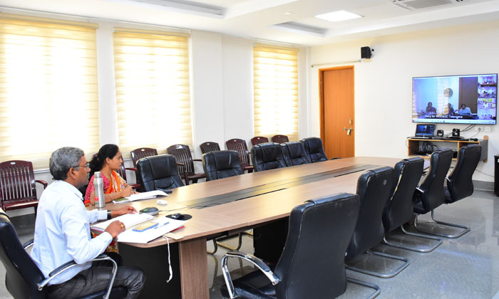  Anganwadi Badi Means Ammaodi Minister Seethakka In Video Conference ,minister S-TeluguStop.com