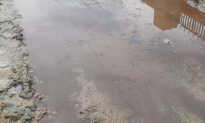  Sewage Standing On Drainage Or Roads, Mutyalamma Temple Bazaar, Drainage Or Road-TeluguStop.com