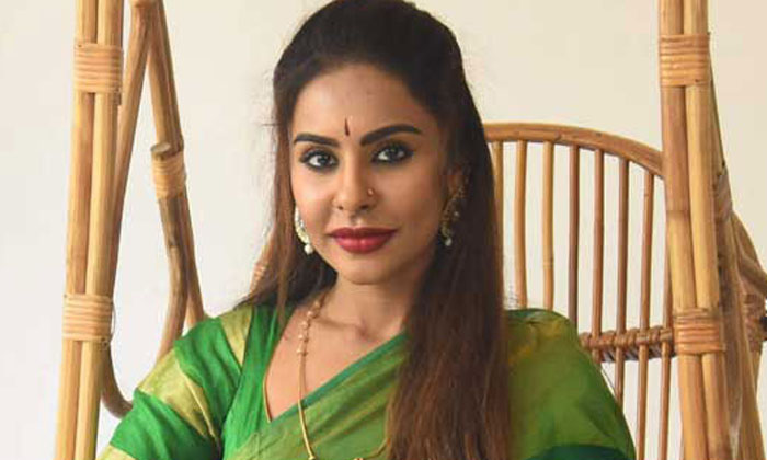  Sri Reddy Says I Want To Die... What Is The Reason ,Sri Reddy, Ycp, Tdp, Pawan-TeluguStop.com