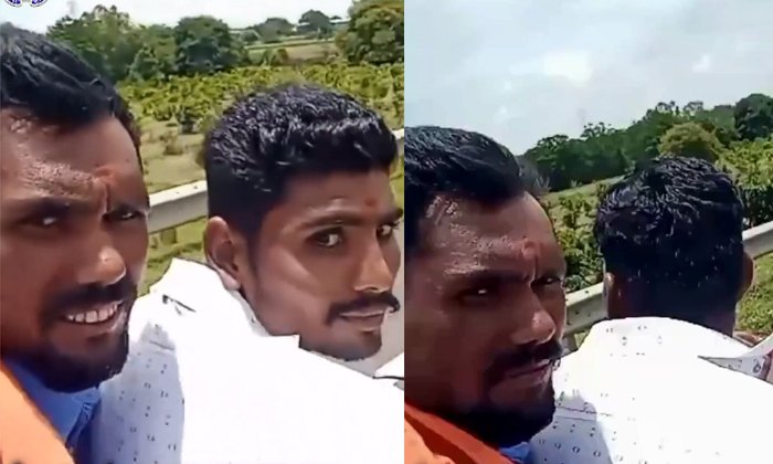  Up Police Shares Video Of Men Crashing Bike While Filming Reel Video Viral Detai-TeluguStop.com