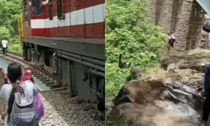  They Climbed On The Bridge To Take Pictures.. When The Train Came, They Jumped I-TeluguStop.com