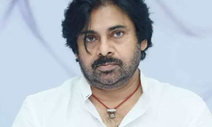  What Will Happen If Harihara Veeramallu And Pushpa 2 Films Compete, Pawan Kalyan-TeluguStop.com