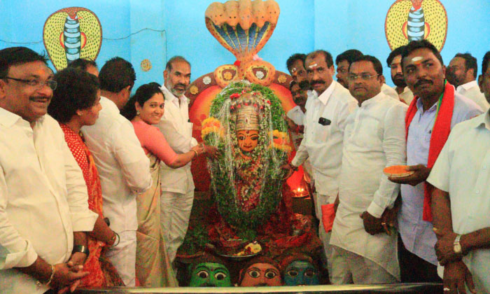  Government Whip Who Visited Renuka Yellamma Temple , Vemulawada , Farmers, R-TeluguStop.com