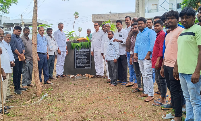  Zp Chairman Eliminati Sandeep Reddy Laid The Foundation Stone For The Open Gym,-TeluguStop.com