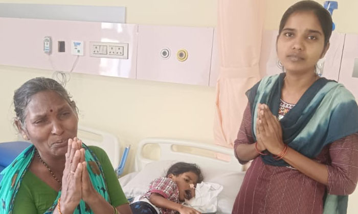  Save My Child... Oh Mother's Agony... Waiting For Help From Donors , Rajanna Si-TeluguStop.com