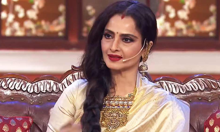  Rekha Addicted With Drugs ,rekha , Farzana, Do Anjane ,amitabh Bachchan, Bol-TeluguStop.com