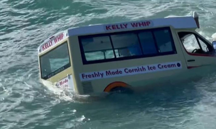  Strange Incident At Cornwall Beach.. Ice Cream Van Washed Into The Sea, Popular-TeluguStop.com