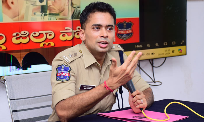  The Maintenance Of Police Vehicles Should Be Responsible , Police, District Sp-TeluguStop.com