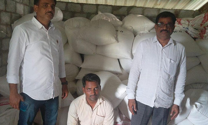  Arrest Of Ration Rice Accused Who Escaped, Yadadri Bhuvanagiri District, Mahende-TeluguStop.com